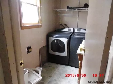2133 William St, Schenectady, NY 12306 photo 10