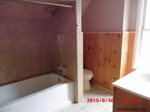 2133 William St, Schenectady, NY 12306 photo 3