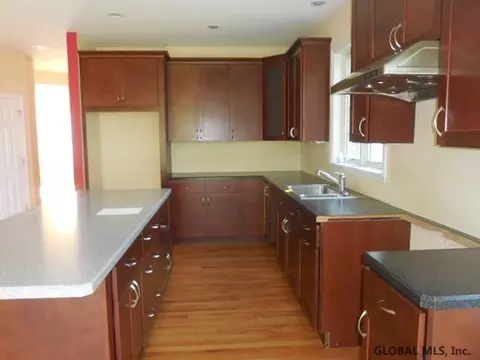 11 Summit Trl, Mechanicville, NY 12118 photo 8