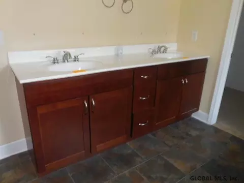 11 Summit Trl, Mechanicville, NY 12118 photo 16