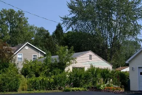 239 Lisha Kill Rd, Schenectady, NY 12309 photo 1