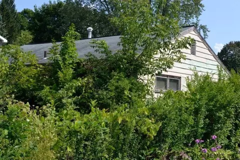 239 Lisha Kill Rd, Schenectady, NY 12309 photo 2