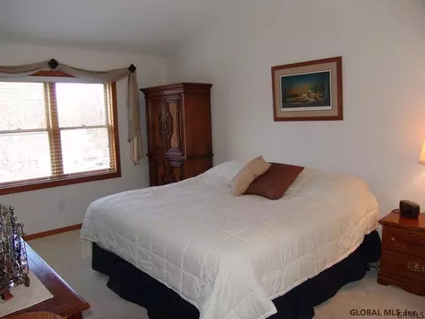 2 Keystone Ter, Clifton Park, NY 12065 photo 14