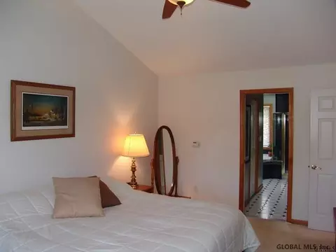 2 Keystone Ter, Clifton Park, NY 12065 photo 10
