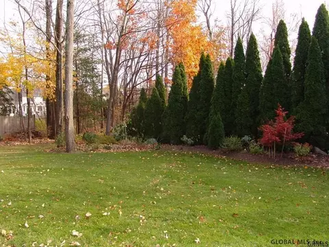 2 Keystone Ter, Clifton Park, NY 12065 photo 22