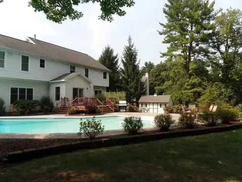 52 Staffords Xing, Slingerlands, NY 12159 photo 25
