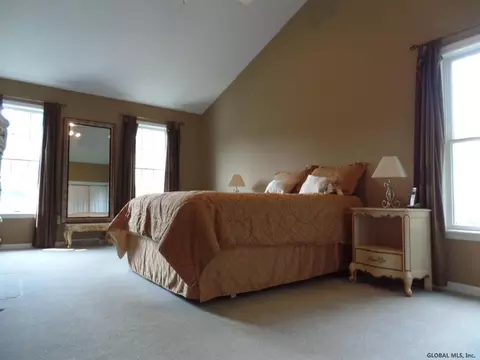 52 Staffords Xing, Slingerlands, NY 12159 photo 18