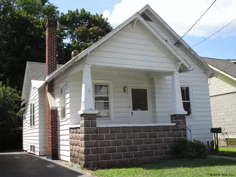 446 Arthur St, Schenectady, NY 12306 photo 2