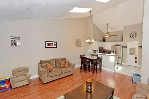 4 Captains Blvd, Waterford, NY 12188 photo 9