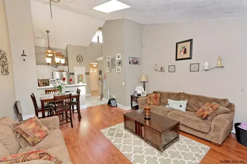 4 Captains Blvd, Waterford, NY 12188 photo 8