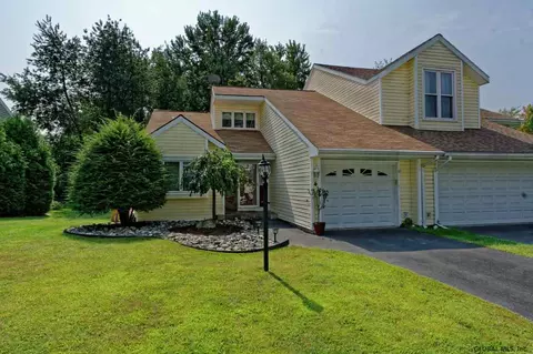 4 Captains Blvd, Waterford, NY 12188 photo 1