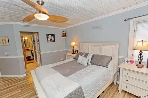4 Captains Blvd, Waterford, NY 12188 photo 11