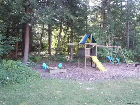 22 Forsten Dr, Delmar, NY 12054 photo 8