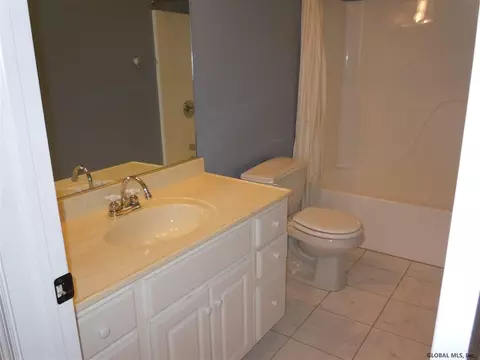 22 Forsten Dr, Delmar, NY 12054 photo 16