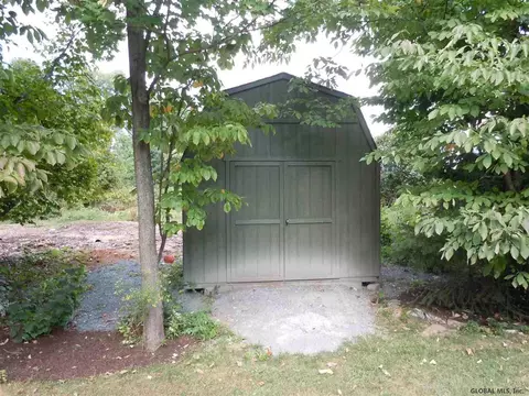 22 Forsten Dr, Delmar, NY 12054 photo 9