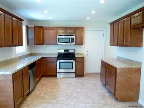 2011 Pyle Rd, Schenectady, NY 12303 photo 8