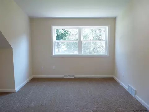 2011 Pyle Rd, Schenectady, NY 12303 photo 17