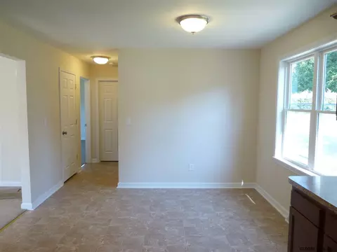 2011 Pyle Rd, Schenectady, NY 12303 photo 12