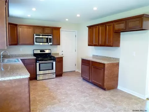 2011 Pyle Rd, Schenectady, NY 12303 photo 9