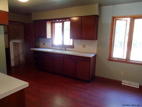 164 E Palmer Ave, Schenectady, NY 12303 photo 4