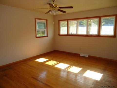 164 E Palmer Ave, Schenectady, NY 12303 photo 7