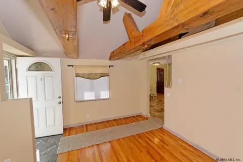 231 Vly Rd, Schenectady, NY 12309 photo 5