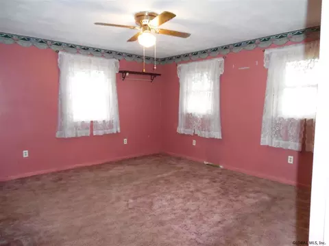 33 Angle Rd, Halfmoon, NY 12118 photo 12