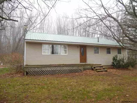 33 Angle Rd, Halfmoon, NY 12118 photo 2