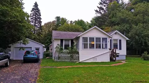 5 Bailey Ave, Delmar, NY 12054 photo 1