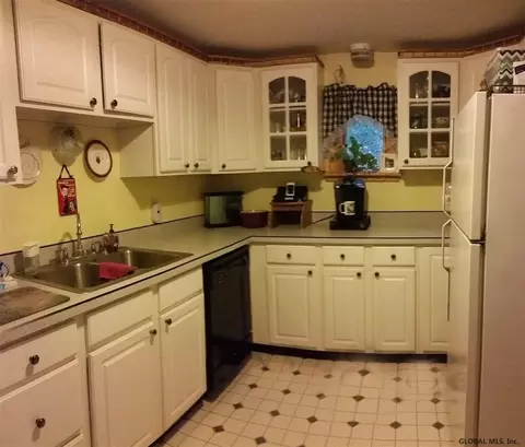 5 Bailey Ave, Delmar, NY 12054 photo 7