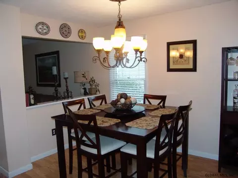 34 Cooks Ct, Waterford, NY 12188 photo 6