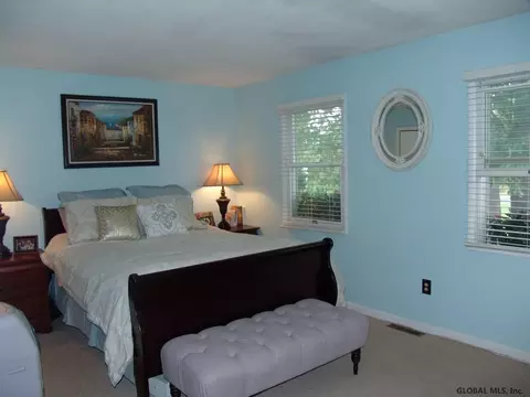 34 Cooks Ct, Waterford, NY 12188 photo 15