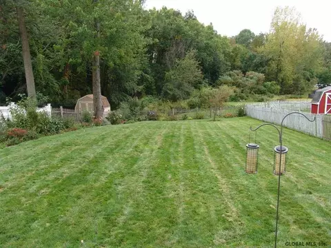 34 Cooks Ct, Waterford, NY 12188 photo 23