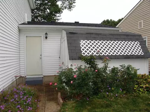 34 Cooks Ct, Waterford, NY 12188 photo 21
