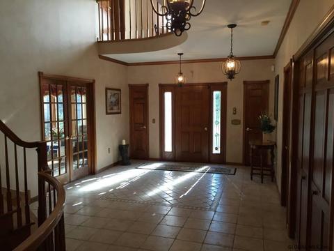 37 Timberwick Dr, Clifton Park, NY 12065 photo 4