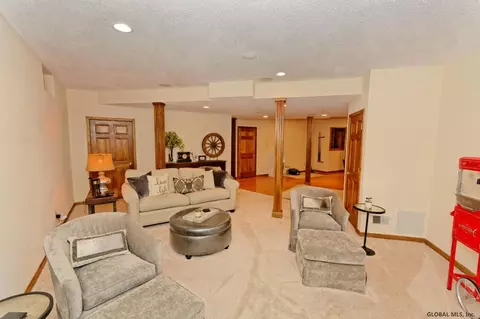 4 Devonshire Way, Clifton Park, NY 12065 photo 22