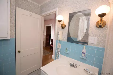 1274 Baker Ave, Schenectady, NY 12309 photo 18