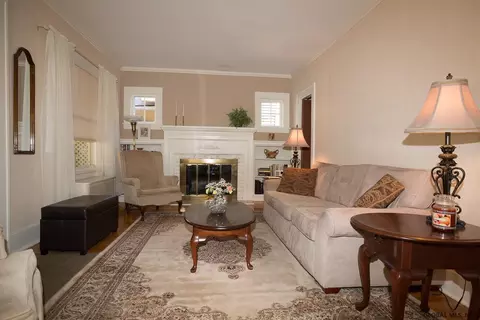 1274 Baker Ave, Schenectady, NY 12309 photo 8