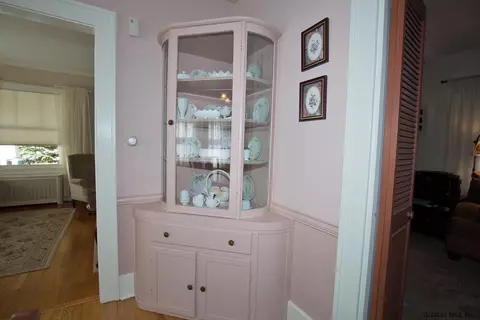 1274 Baker Ave, Schenectady, NY 12309 photo 14