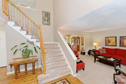 29 Iroquois Trl, Slingerlands, NY 12159 photo 3