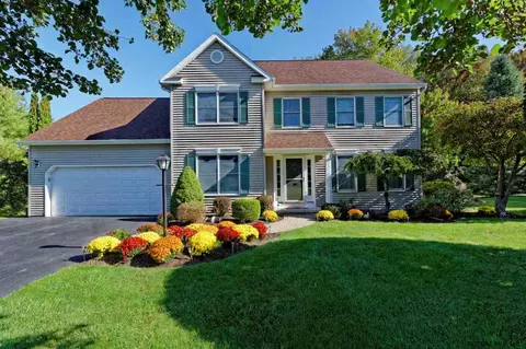 29 Iroquois Trl, Slingerlands, NY 12159 photo 1