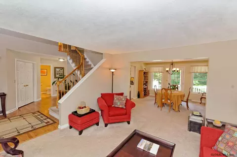 29 Iroquois Trl, Slingerlands, NY 12159 photo 5
