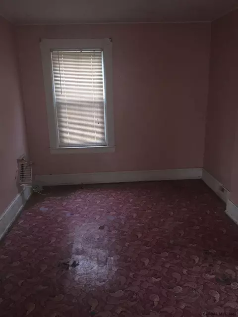 835 Vischer Ave, Schenectady, NY 12306 photo 7
