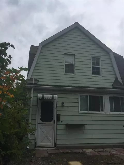 835 Vischer Ave, Schenectady, NY 12306 photo 2