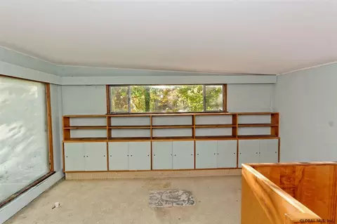 402 Juniper Dr, Schenectady, NY 12306 photo 13