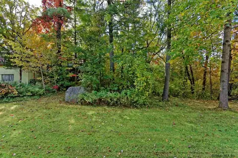 402 Juniper Dr, Schenectady, NY 12306 photo 25