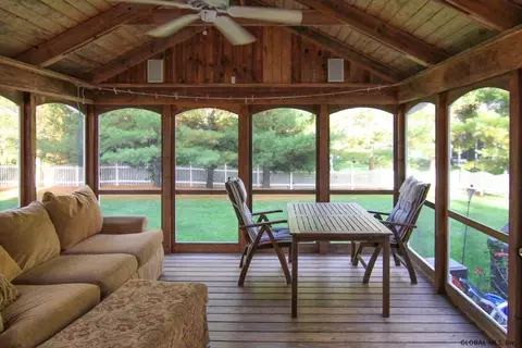 44 Hasgate Dr, Delmar, NY 12054 photo 23