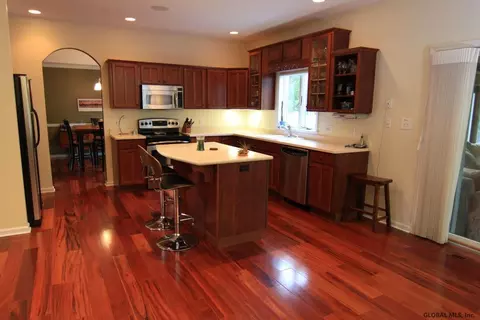 44 Hasgate Dr, Delmar, NY 12054 photo 3