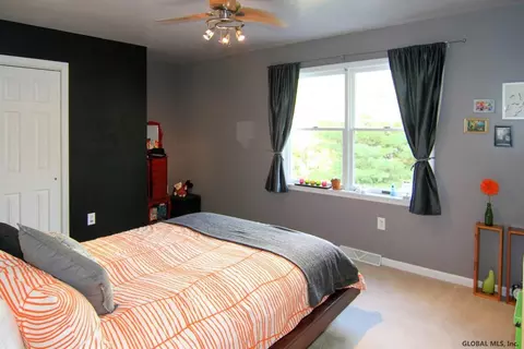 44 Hasgate Dr, Delmar, NY 12054 photo 19