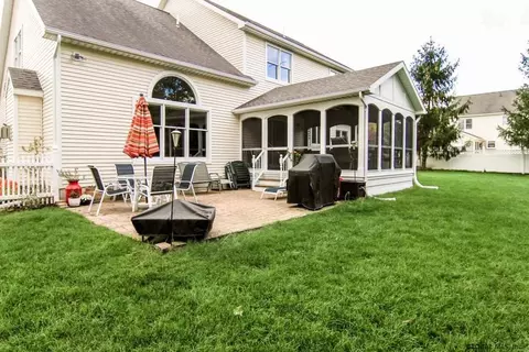44 Hasgate Dr, Delmar, NY 12054 photo 24
